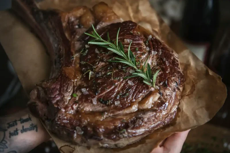 BeDillon’s Restaurant & Cactus Garden: Casa Grande’s Rustic Gem for Prime Rib and Southwestern Flavors